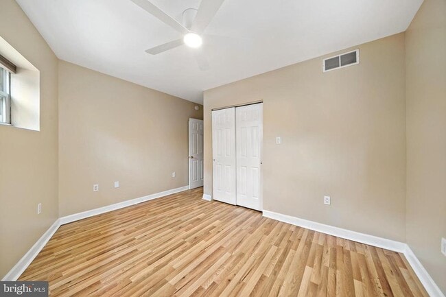 Building Photo - 926 E Passyunk Ave