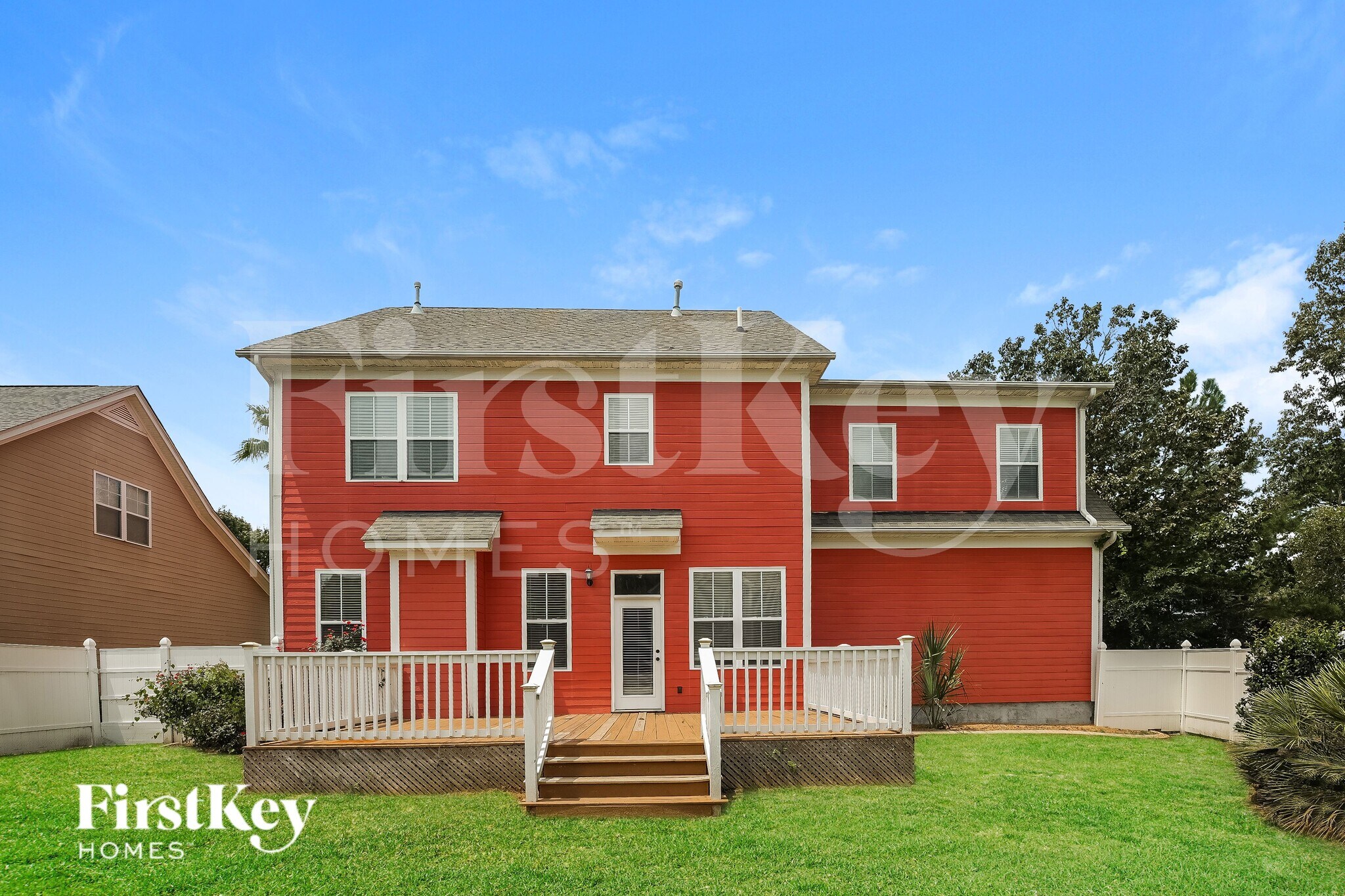 Building Photo - 228 Silverwood Ln