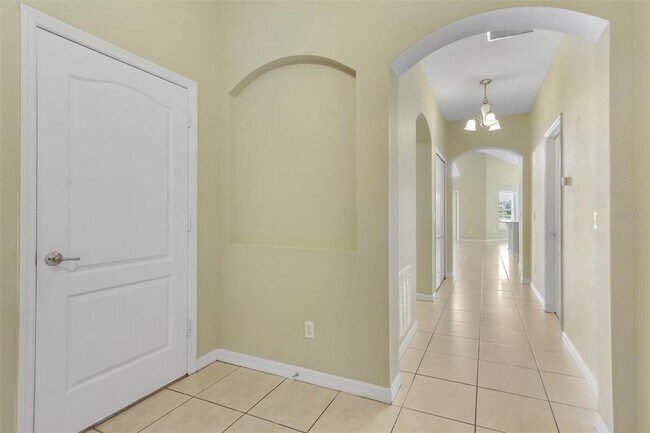 Building Photo - 12608 Iris Lake Dr