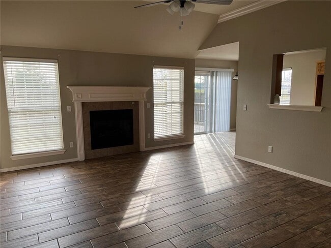 Building Photo - 3101 Brushwood Ave