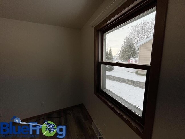 Building Photo - 646 Woodlawn Dr