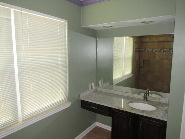 Building Photo - Private West Knoxville Retreat | 3BR Home Near Turkey Creek & Pellissippi
