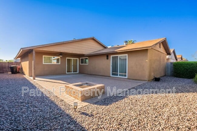 Building Photo - 821 N 87th Pl