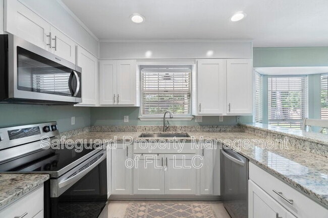 Building Photo - 3893 Paradise Bay Dr