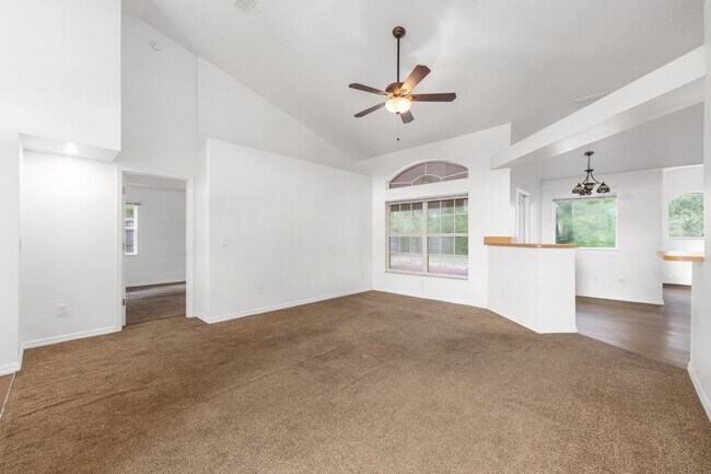 Building Photo - 7860 SW 204th Ave
