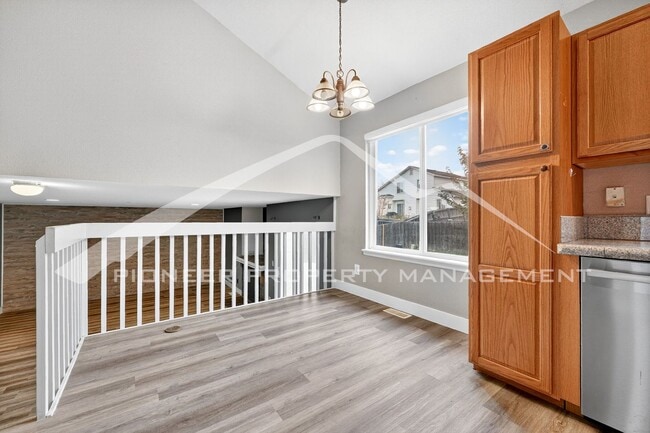 Building Photo - Spacious Home with Central AC and Gas Fire...