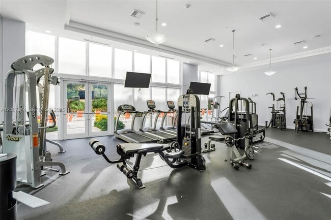 Building Photo - 2775 NE 187th St