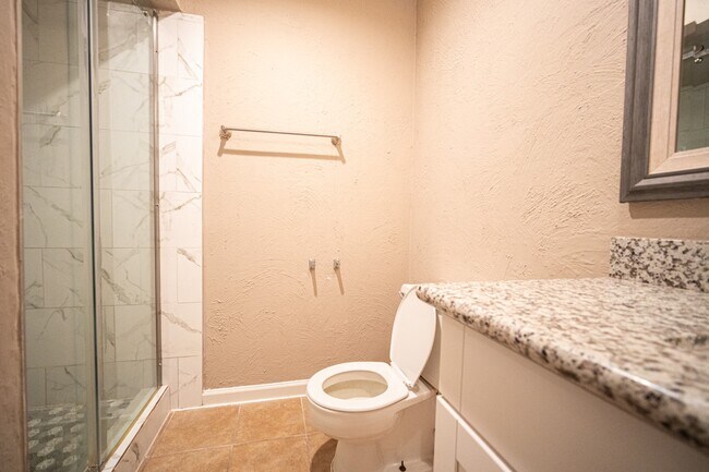 Building Photo - 2026 Quail Valley E Dr