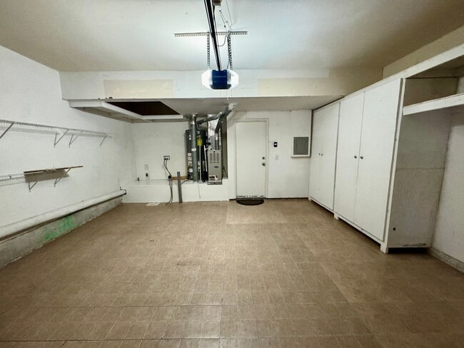 Building Photo - Beautiful 2 Story, 2 Bedroom plus Large Loft Condo in Aliso Viejo