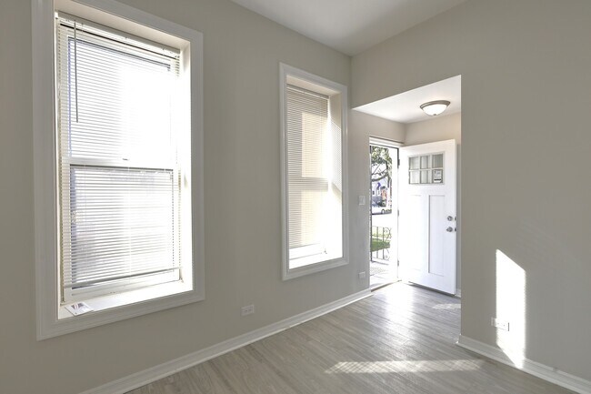 Building Photo - 3621 S Winchester Ave