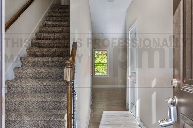 Building Photo - 402 Shelby St