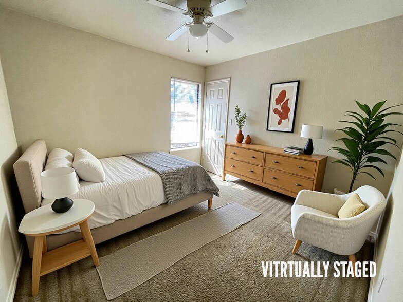 Building Photo - 5005 John David Dr