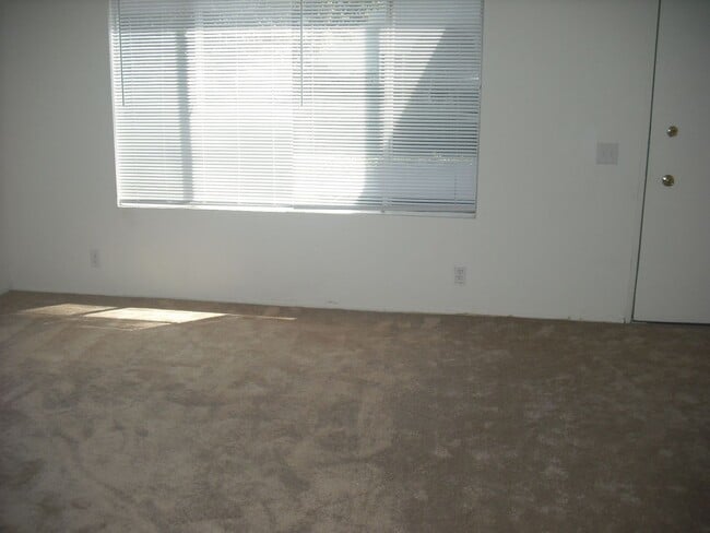 Building Photo - 1851 Fisher Dr
