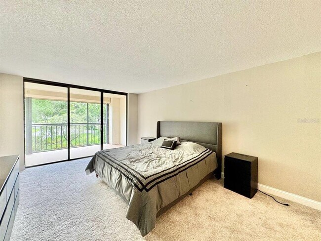 Building Photo - 220 Belleview Blvd