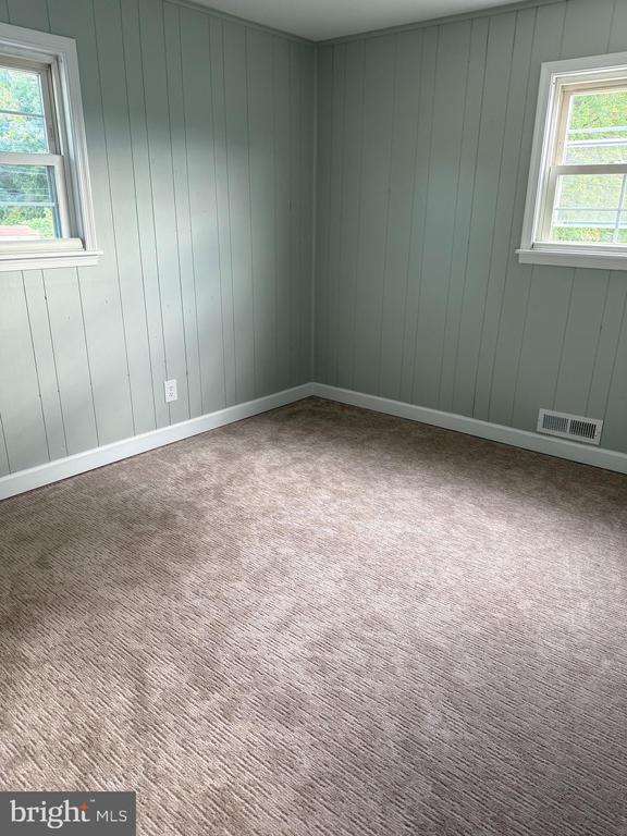 Building Photo - 810 S Harmony Rd