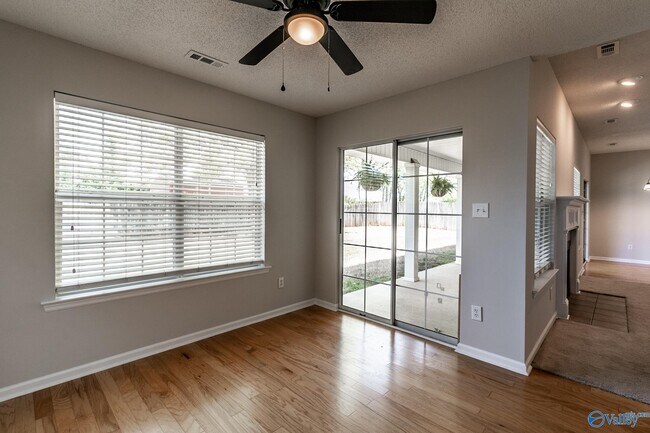 Building Photo - 114 Clover Ridge Dr