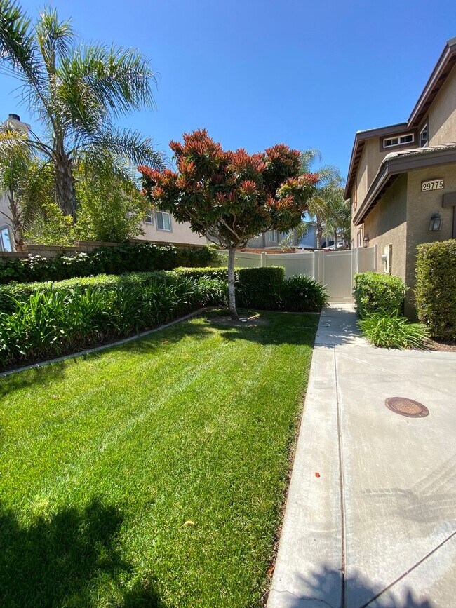 Building Photo - Cute & Clean Murrieta 3 Bedroom Home!
