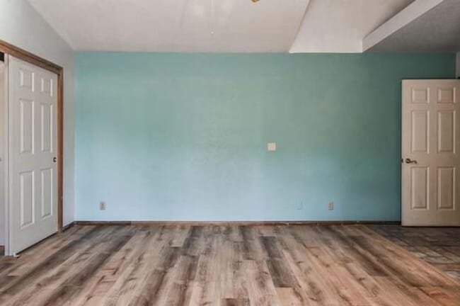 Building Photo - Great Ridgecrest 4 Bedroom Home