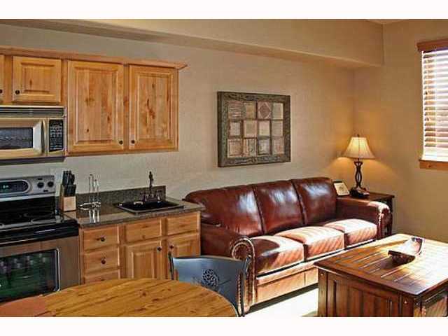 Building Photo - 2653 Canyons Resort Dr
