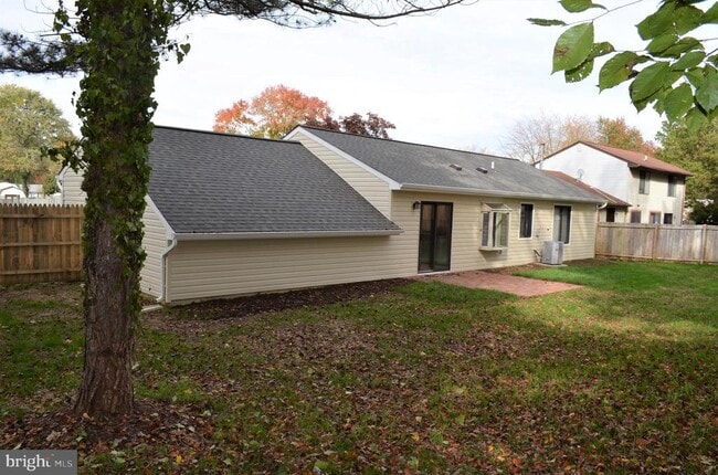 Building Photo - 14903 Neath Ct