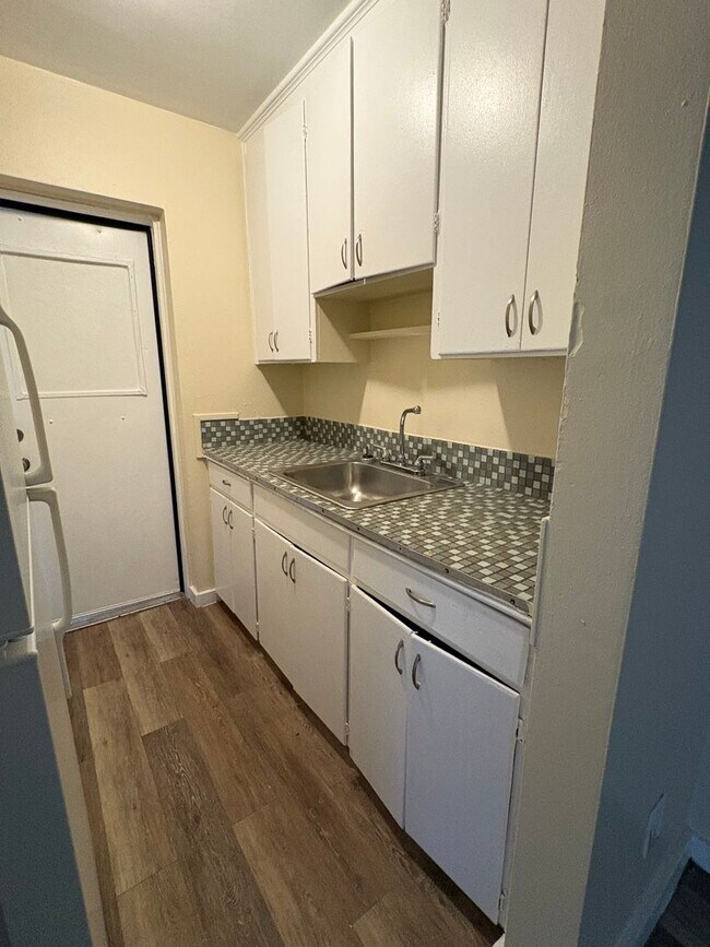 Building Photo - 861-863 22nd Ave S