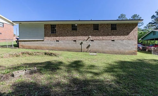 Building Photo - 917 Gateway Dr