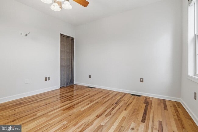 Building Photo - 2217 Memphis St