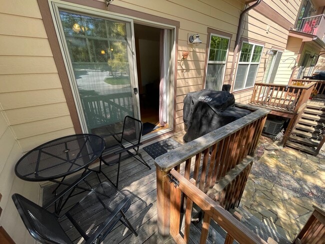 Building Photo - 175 Metz Ln