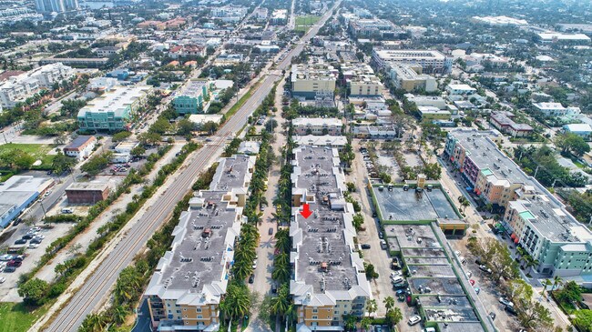 Building Photo - 250 NE 3rd Ave