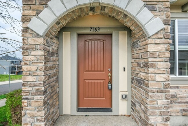 Building Photo - 7163 NW Eleanor Ave