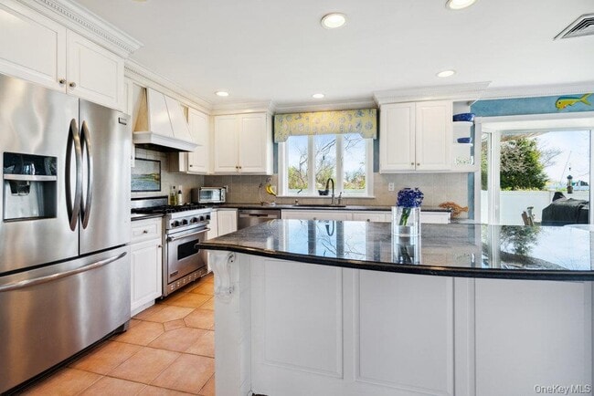 Building Photo - 30 Consuelo Pl