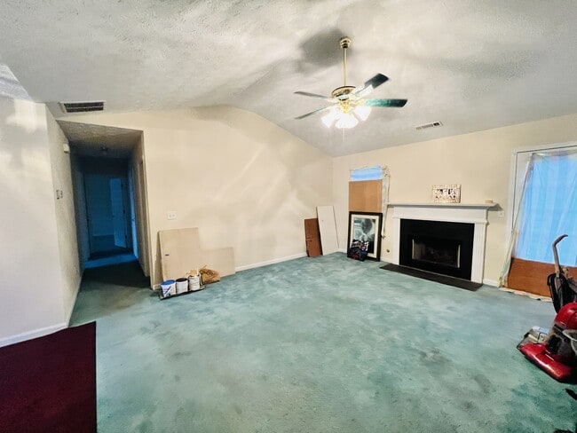 Primary Photo - 514 Vineyard Rd