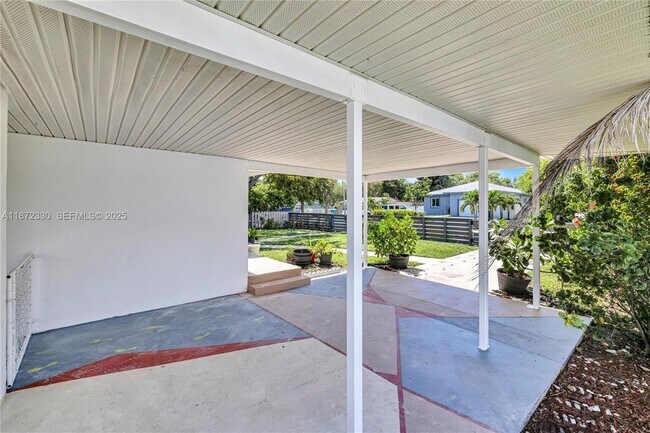 Building Photo - 228 SW 3rd Terrace