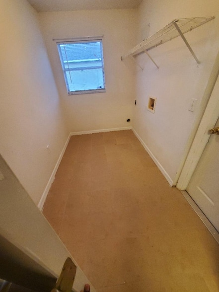 Building Photo - 148 Columbia Dr