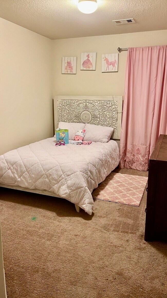 Building Photo - 12203 Elm Orch Trl