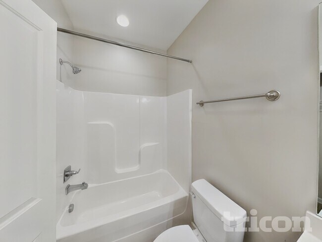 Building Photo - 133 Hickory Station Ln