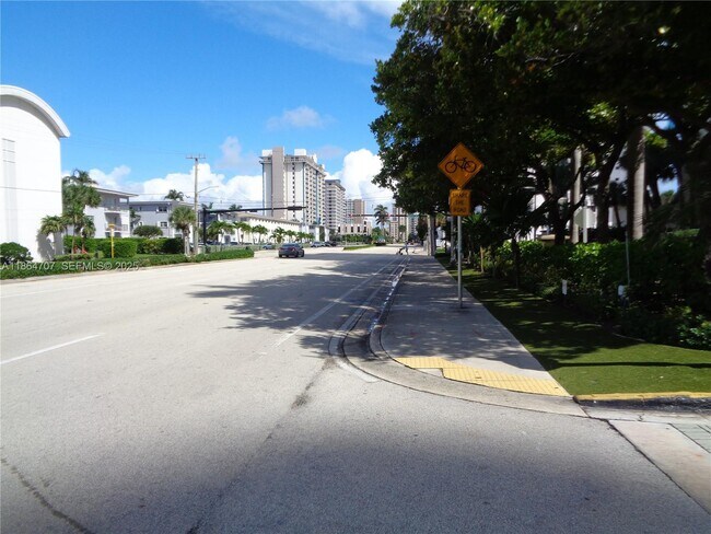 Building Photo - 2501 S Ocean Dr