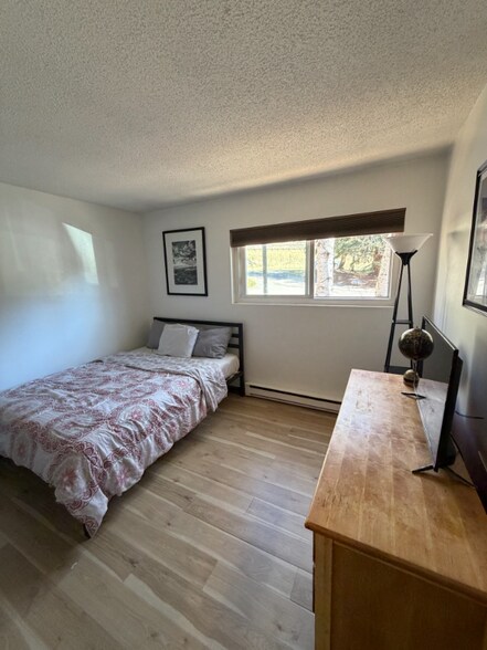 Building Photo - 414 W Beaver Creek Blvd