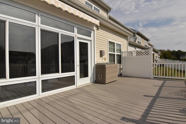 Building Photo - 20560 Charlotte Blvd