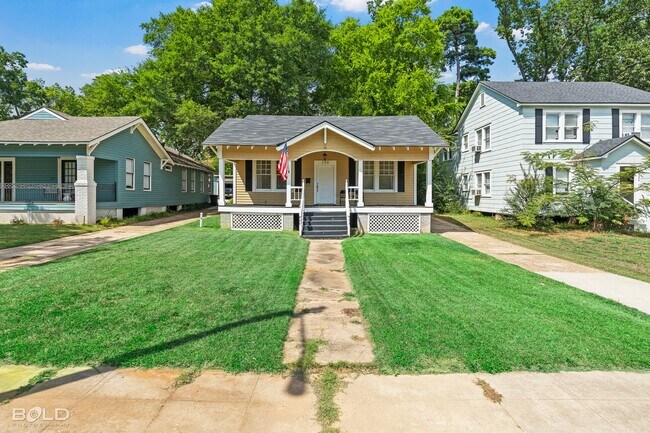 Building Photo - 130 Dalzell St