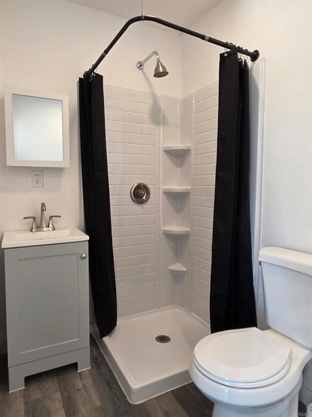 Building Photo - 1819 Oakshire Ct