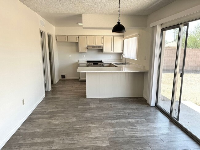 Building Photo - BRAND NEW REMODEL 3 BED, 2 BATH LOCATED HA...