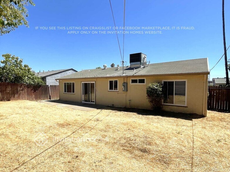 Building Photo - 6121 N Haven Dr
