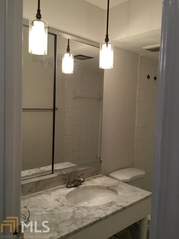 Building Photo - 3121 Colonial Way