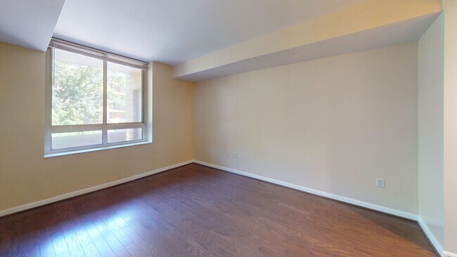 Building Photo - 350 G St SW