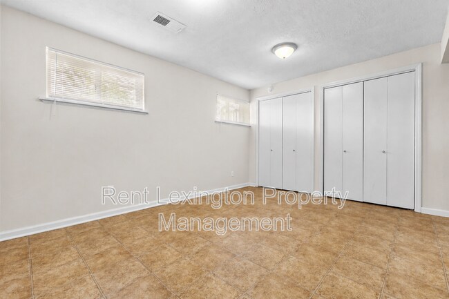 Building Photo - 3330 Tisdale Dr