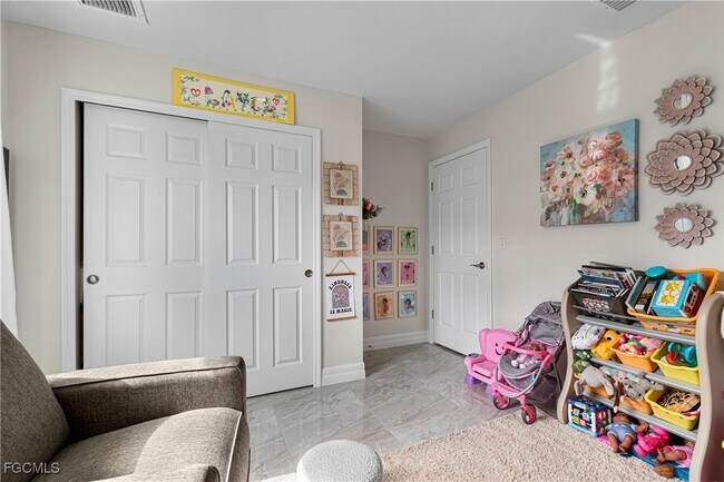 Building Photo - 1139 Edgerton Ave