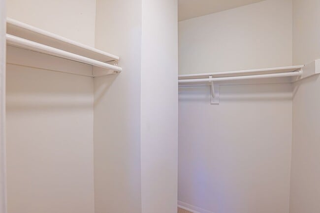 Building Photo - 17 Pocasset Ct