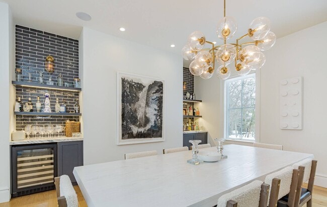 Building Photo - 13 Hilltop Ln