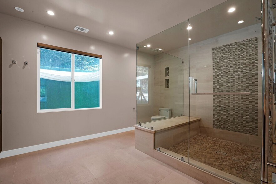 Building Photo - Experience Modern Luxury in this Stunning 4-Bedroom Smart Home in the Heart of 90027